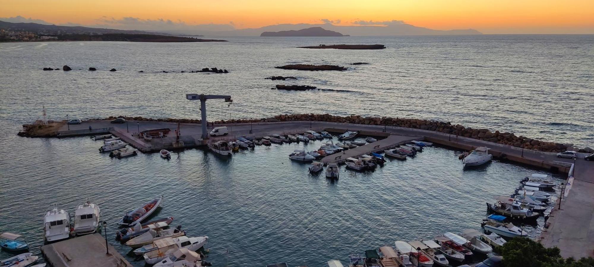 Panoramic Sea View Apartment Chania  Exterior photo